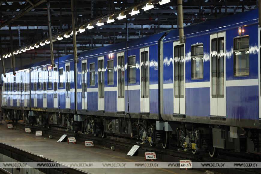 Новые поезда выйдут на Автозаводскую линию минского метро в декабре. Посмотрелисоставы