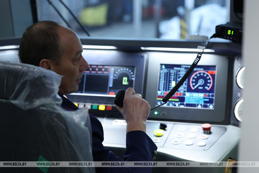 Новые поезда выйдут на Автозаводскую линию минского метро в декабре. Посмотрелисоставы