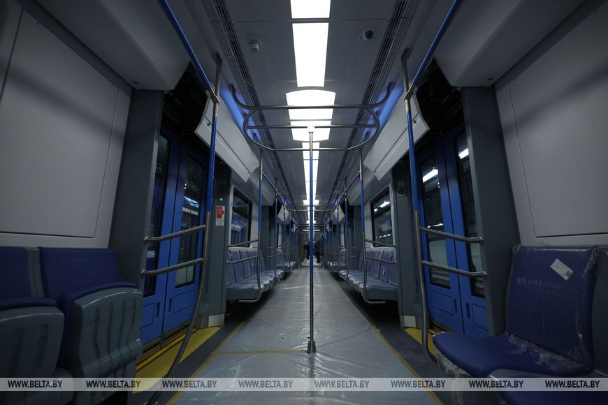 Новые поезда выйдут на Автозаводскую линию минского метро в декабре. Посмотрелисоставы