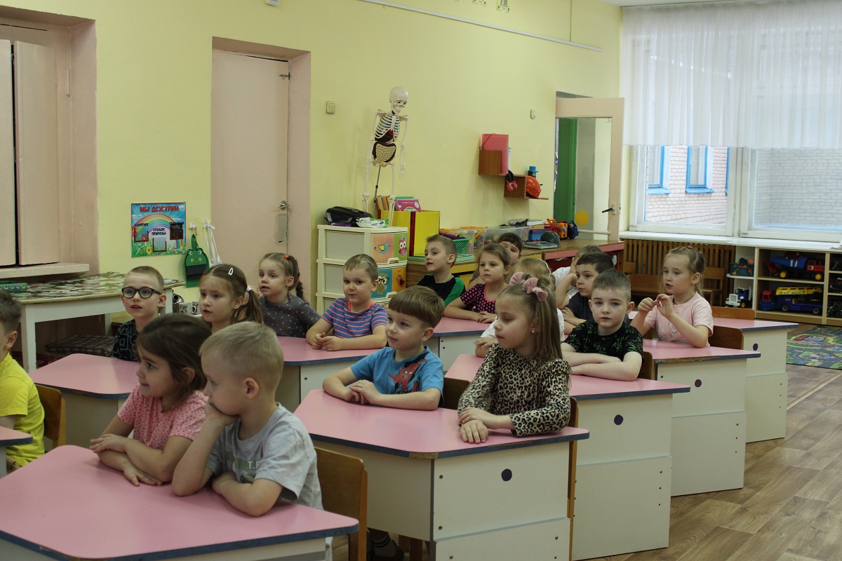 Задача взрослых — научить детей правилам безопасности 3 Задача взрослых — научить детей правилам безопасности