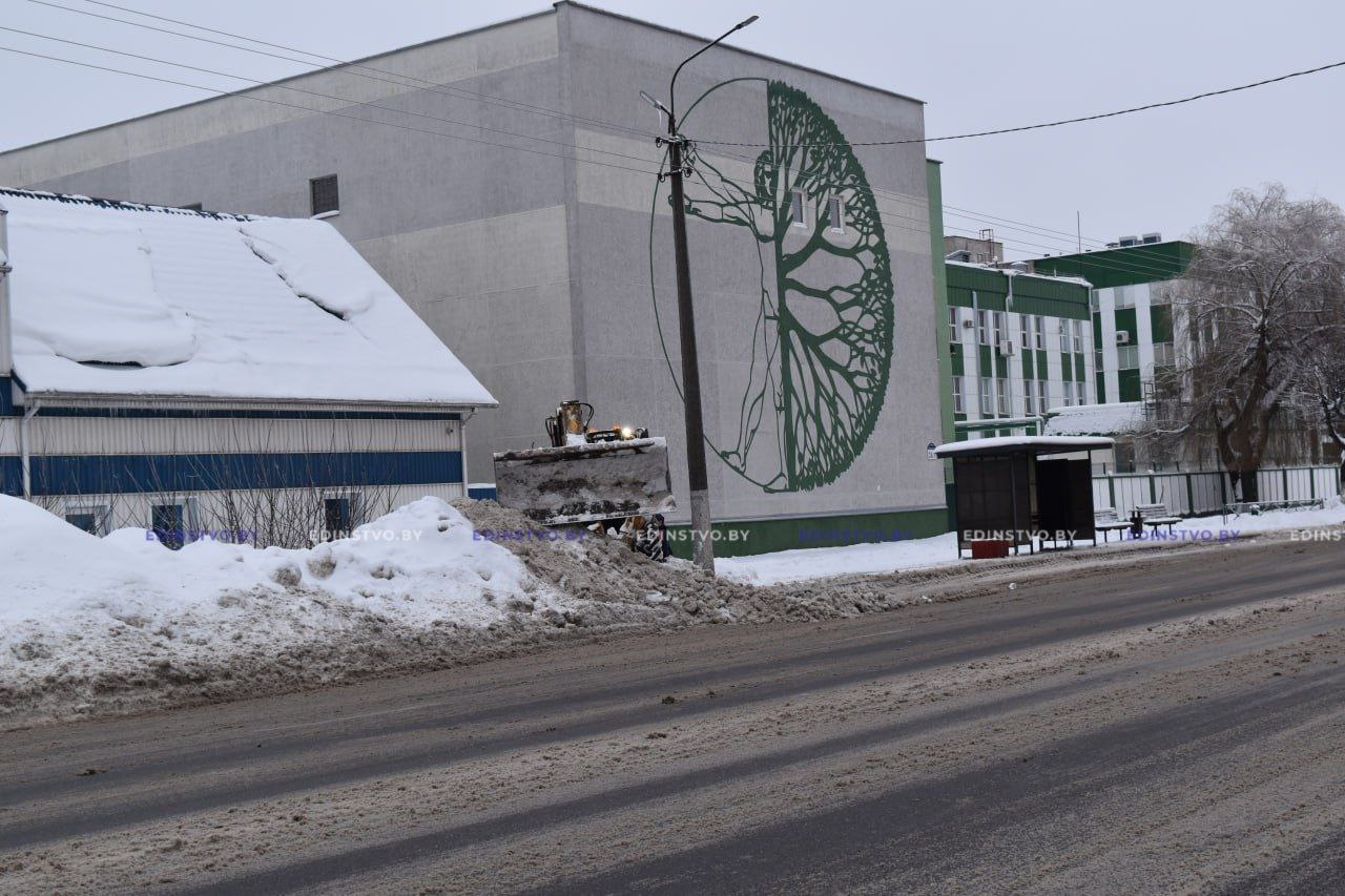 По следам «Амкодора» отправились оценить уборку снега в Борисове журналисты 12 По следам «Амкодора» отправились оценить уборку снега в Борисове журналисты