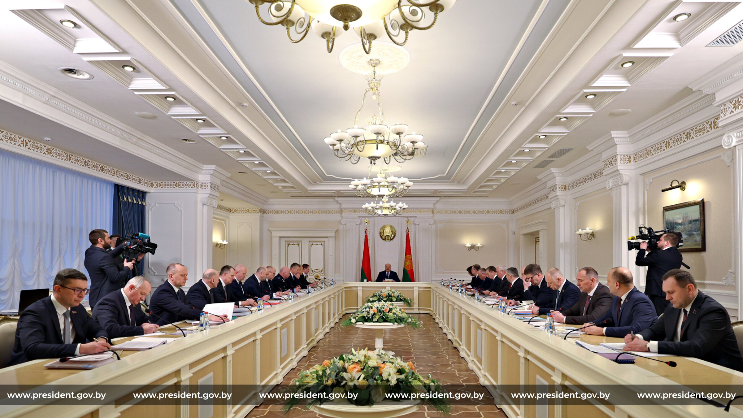 Александр Лукашенко собрал совещание с руководством Совета Министров