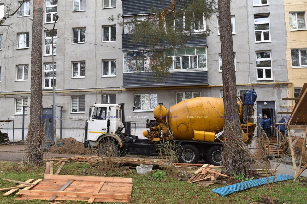 Как проходит модернизация многоквартирного дома в микрорайоне Печи Борисова