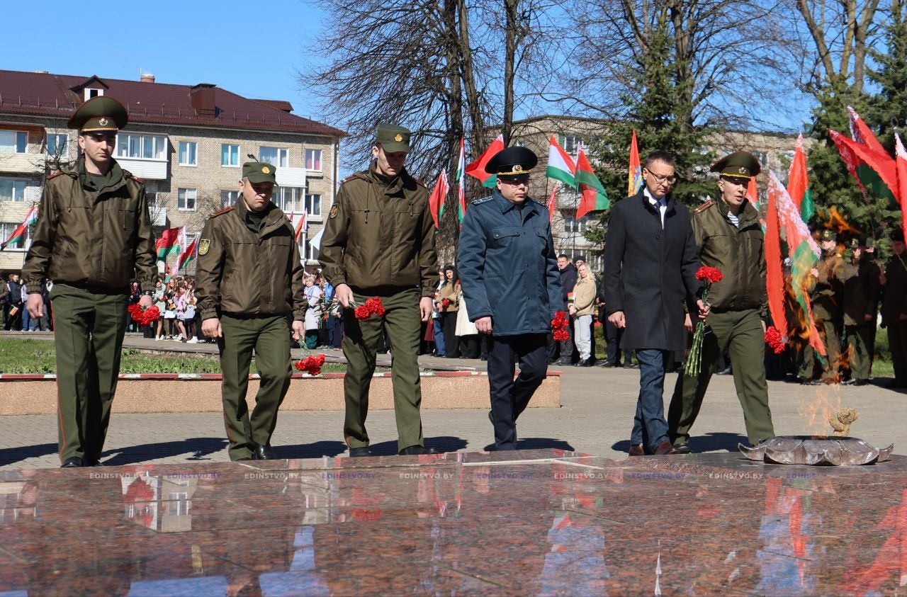 Накануне Международного дня освобождения узников фашистских концлагерей вБорисове прошел митинг