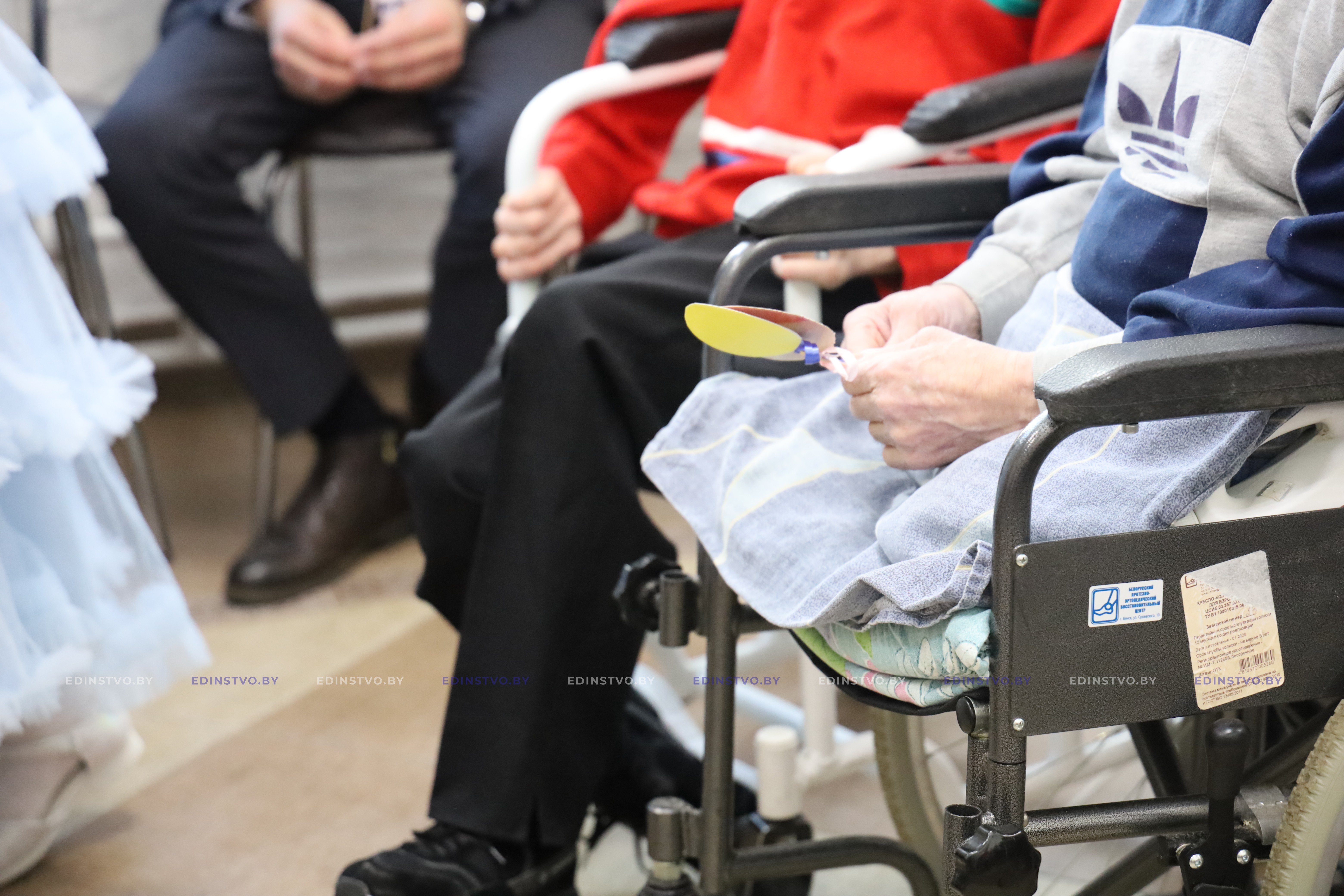 Поделиться теплом: Борисовский район присоединился к акции «Подари радостьближнему»