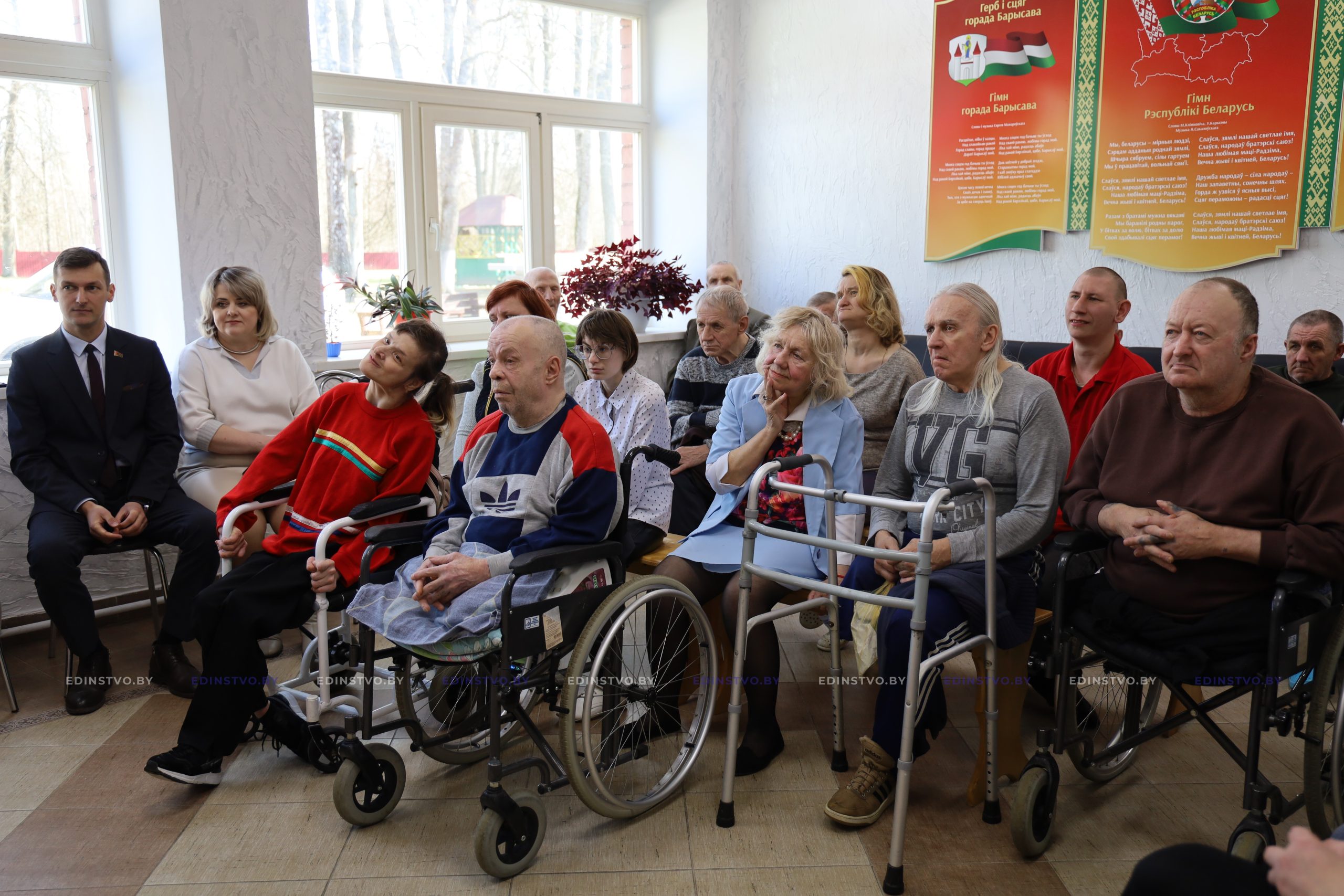 Поделиться теплом: Борисовский район присоединился к акции «Подари радостьближнему»