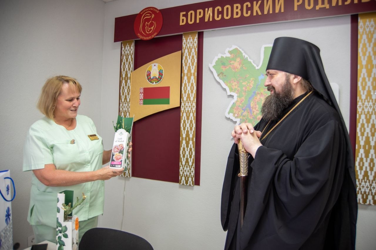 На территории Борисовского родильного дома заложили Вишнёвый сад